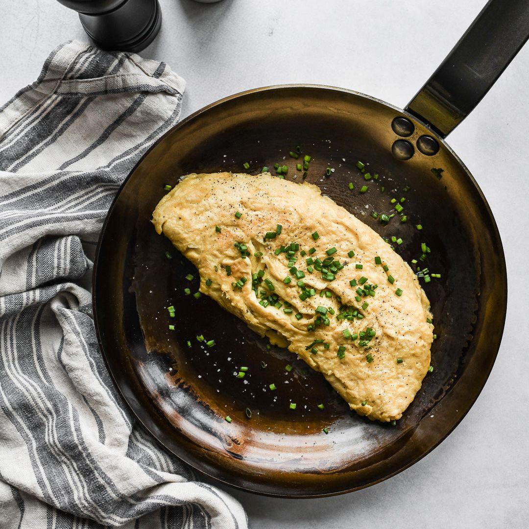 MINERAL B Carbon Steel Omelette Pan