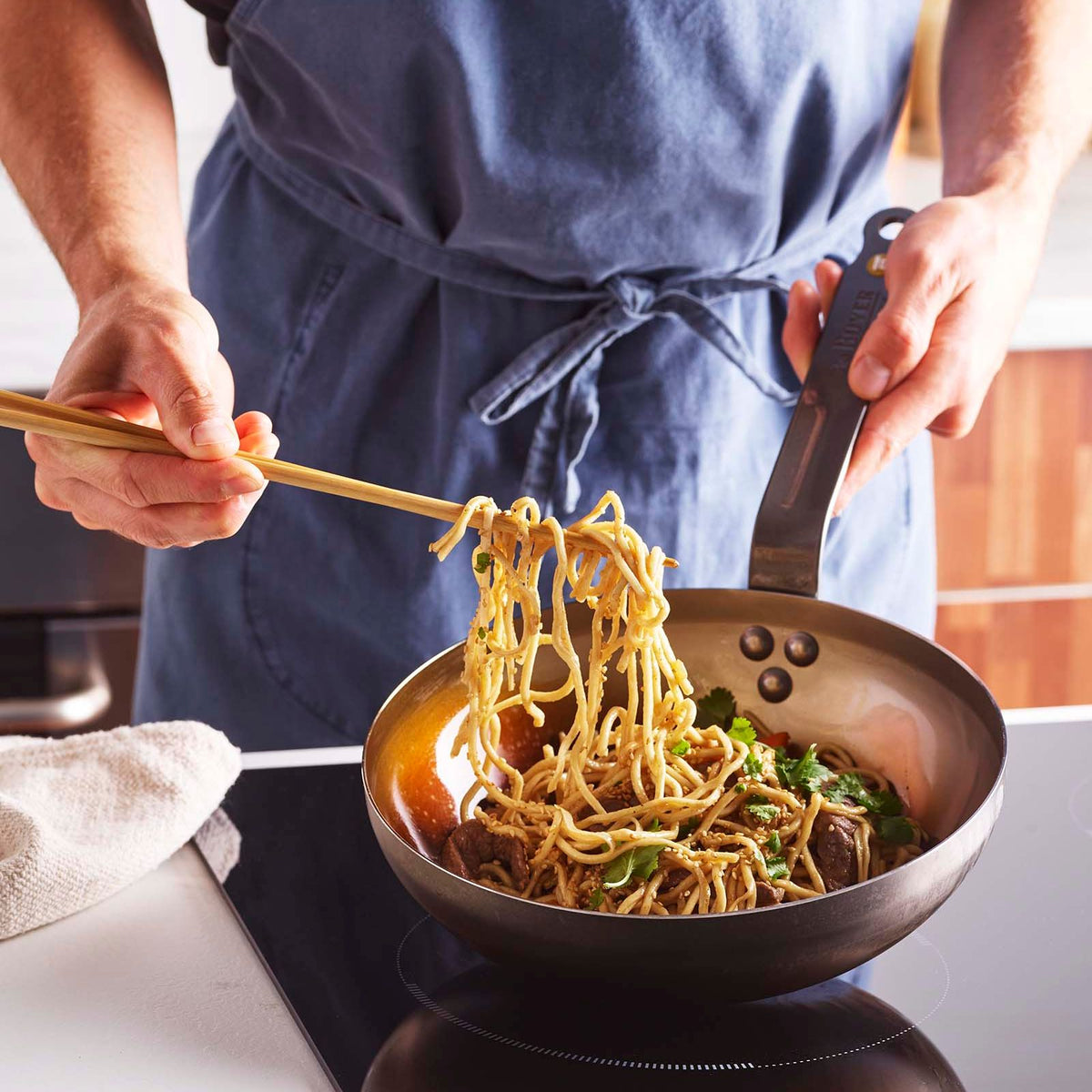 MINERAL B Carbon Steel Wok