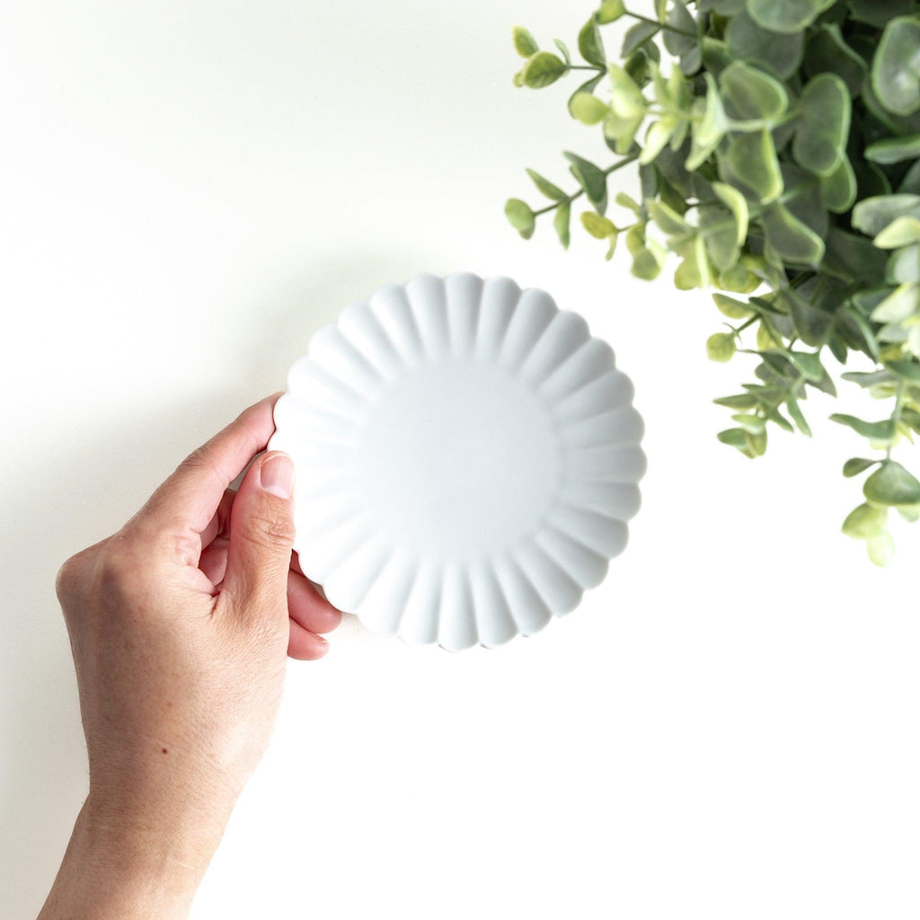 Chrysanthemum Scalloped Sauce Dish