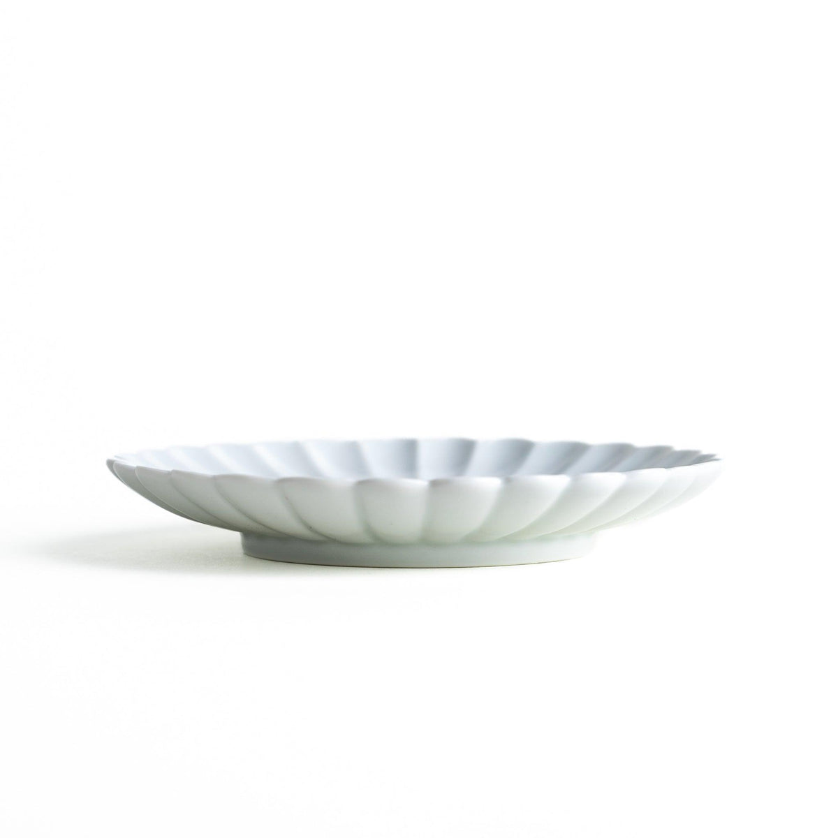 Chrysanthemum Scalloped Sauce Dish