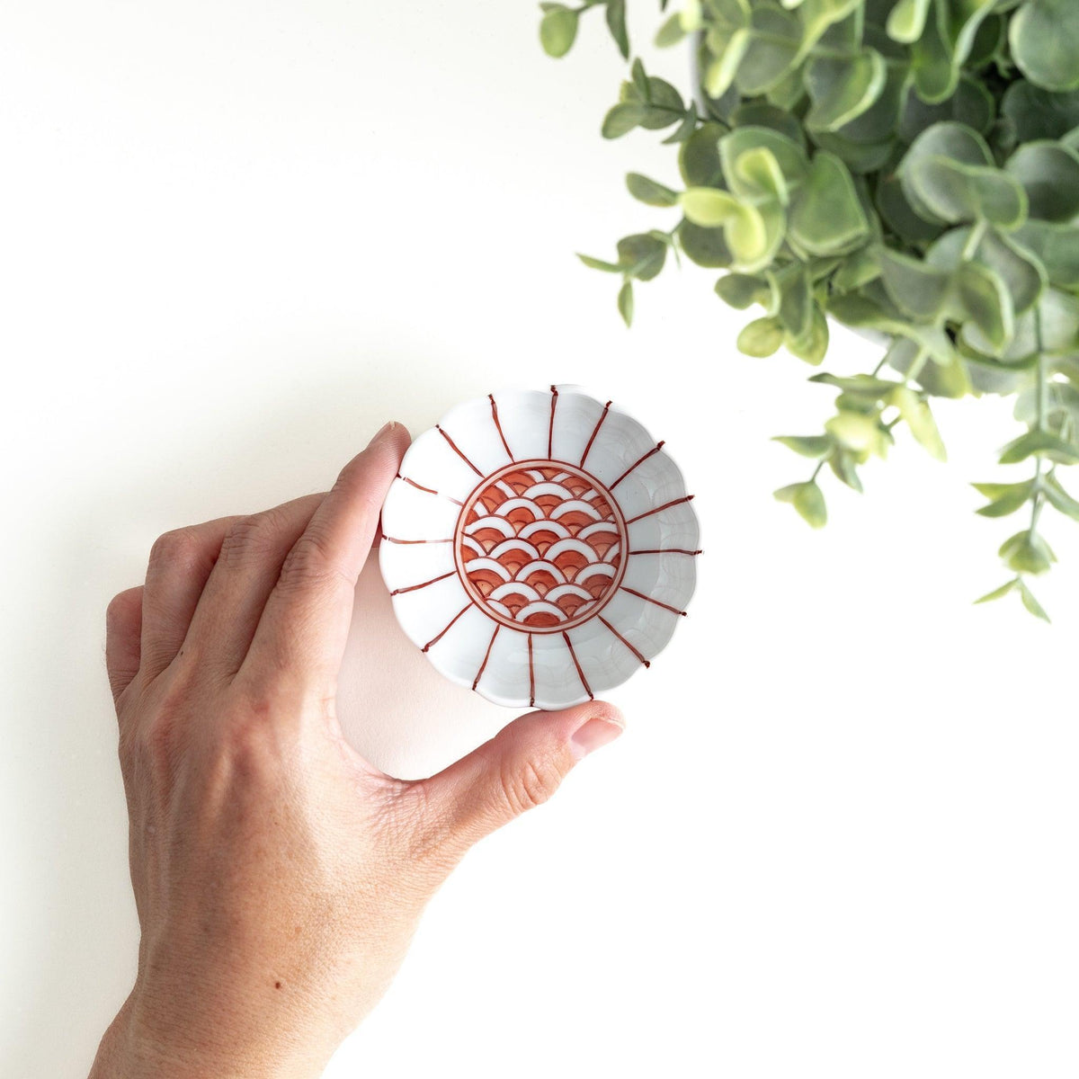 Chrysanthemum Wave Condiment Bowl