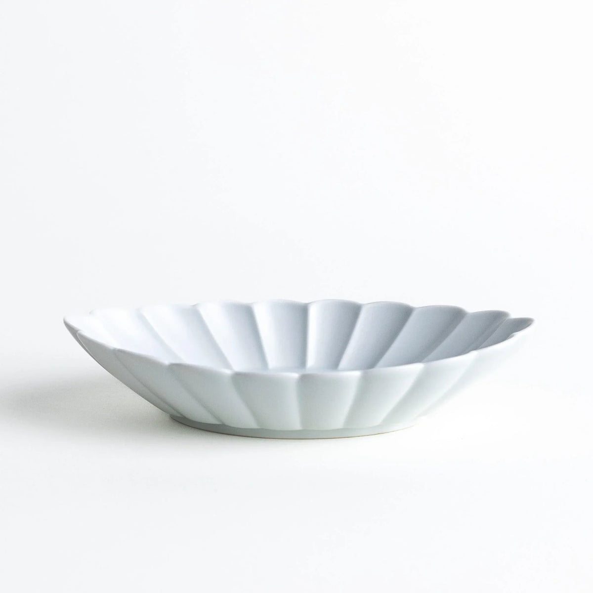 White Matte Chrysanthemum Carved Oval Pasta Bowl